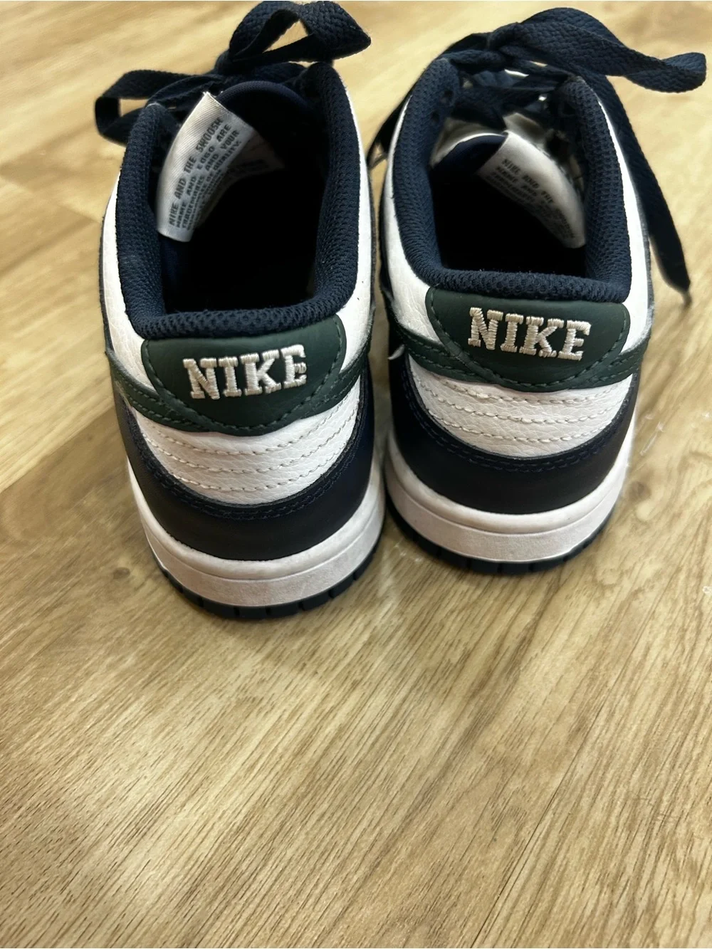 Nike KIDS DUNK LOW GS OBSIDIAN VINTAGE GREEN sz.4 athletic basketball shoes